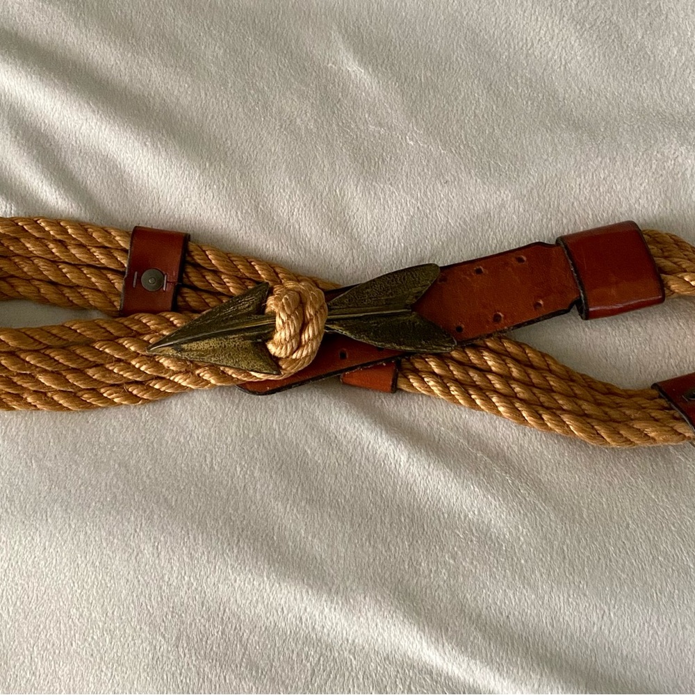 ETIENNE AIGNER vintage rope belt arrow